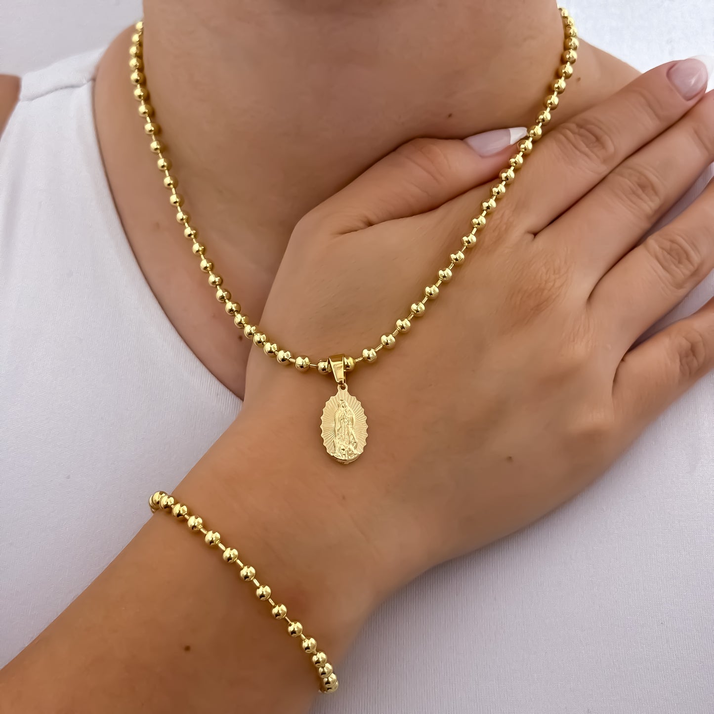 Conjunto de Cadena Tejido Militar de Dama de 45cm + Virgen de Guadalupe + Pulseras de Dama de 18cm en Oro Laminado 18k con Garantía de por vida