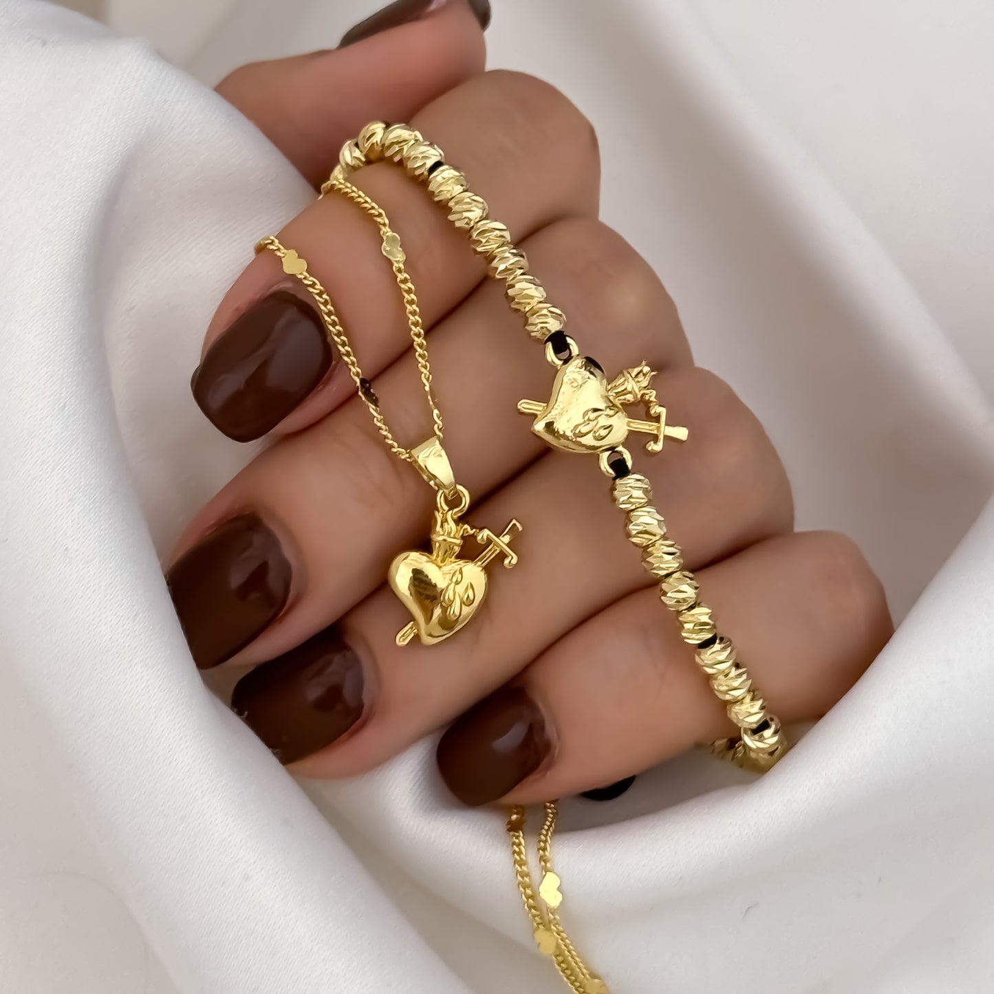 Cadena Tejido Cubana corazones de Dama de 45cm + Dije de Corazon de Jesus Protección + Pulsera Corazon de Jesús en Balin Diamantado 4mm en Oro Laminado 18k con Garantia de por vida
