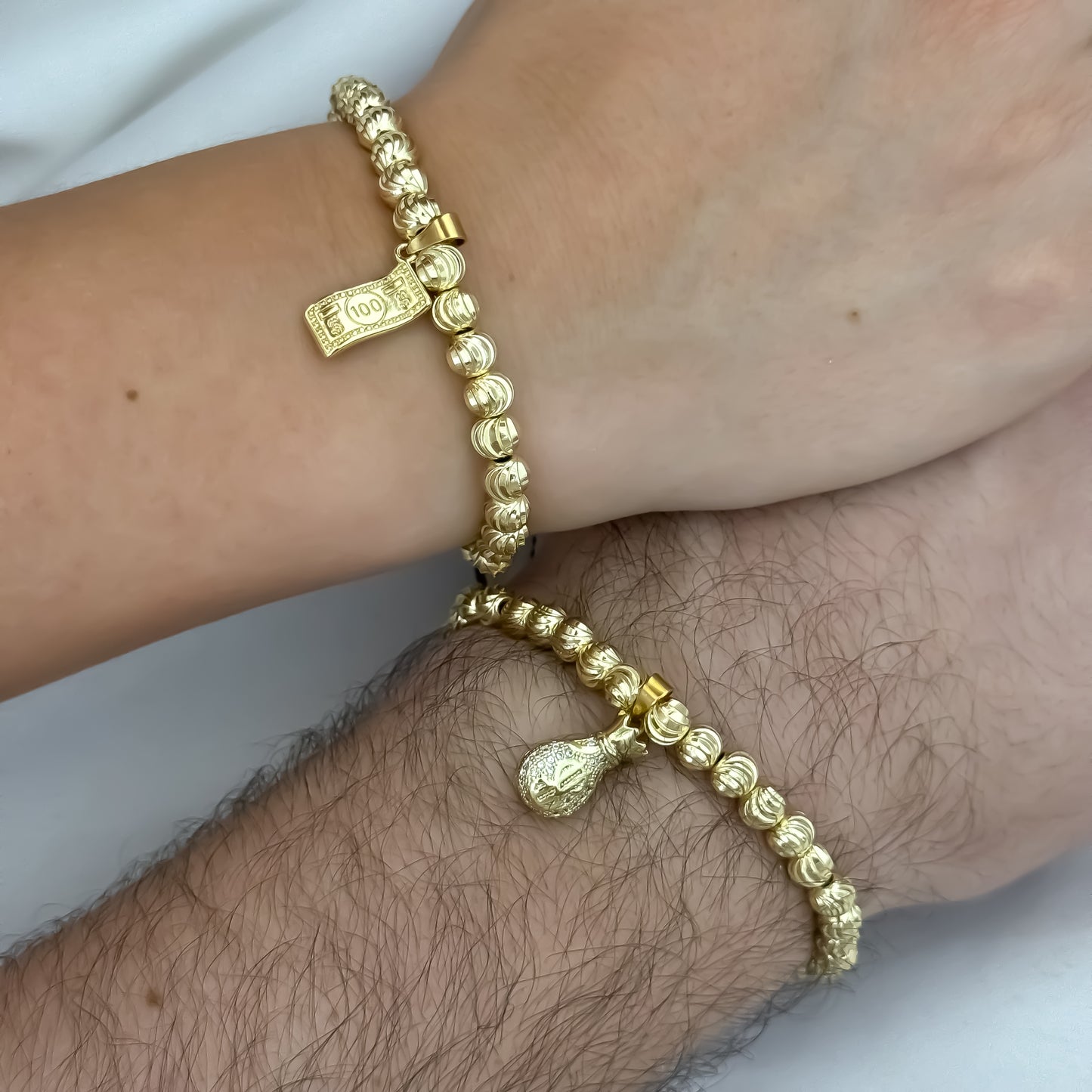 Promoción de PAR de Pulseras Para Parejas en Balin Italiano de 6mm Abundancia Billete de Dolar + Bolsa de Dinero en Oro Laminado 18k con Garantia de por vida