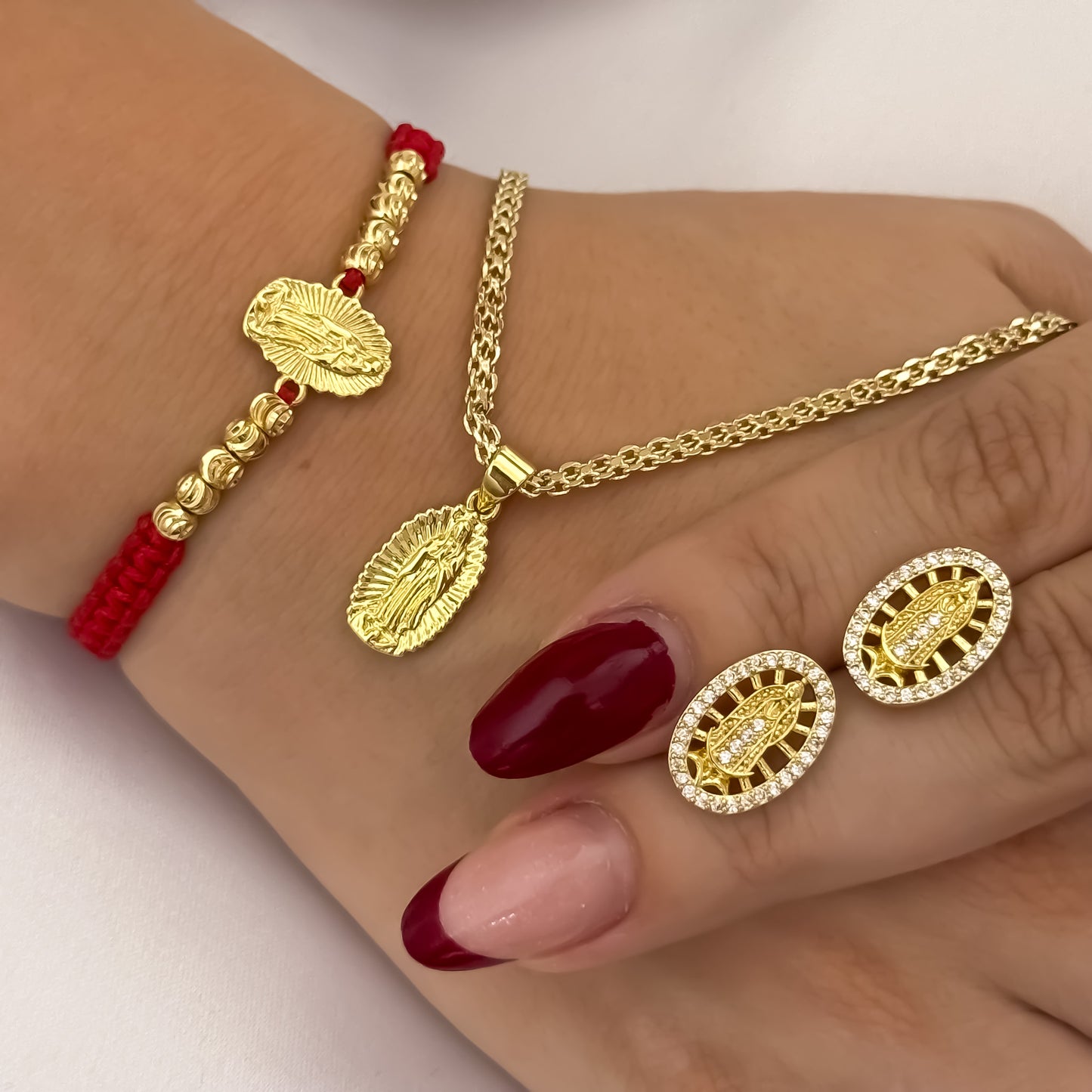 Cadena Tejido Chino de Dama de 45cm de 3mm + Virgen de Guadalupe Tallada + Topos Virgen de Guadalupe con Micro Circones + Pulsera Virgen de Guadalupe en Balin italiano en Oro Laminado 18k con Garantia de por vida