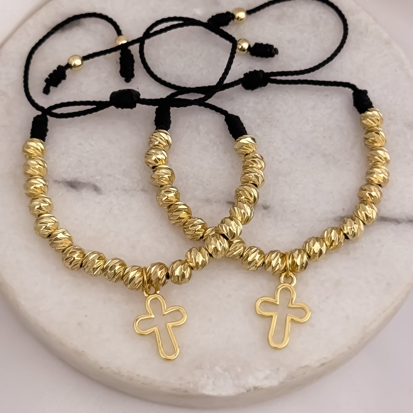 Promoción de Par de Pulseras para Parejas en Balin Italiano de 6mm con Diseño de Cruz silueta en Oro Laminado 18k con Garantia de por vida
