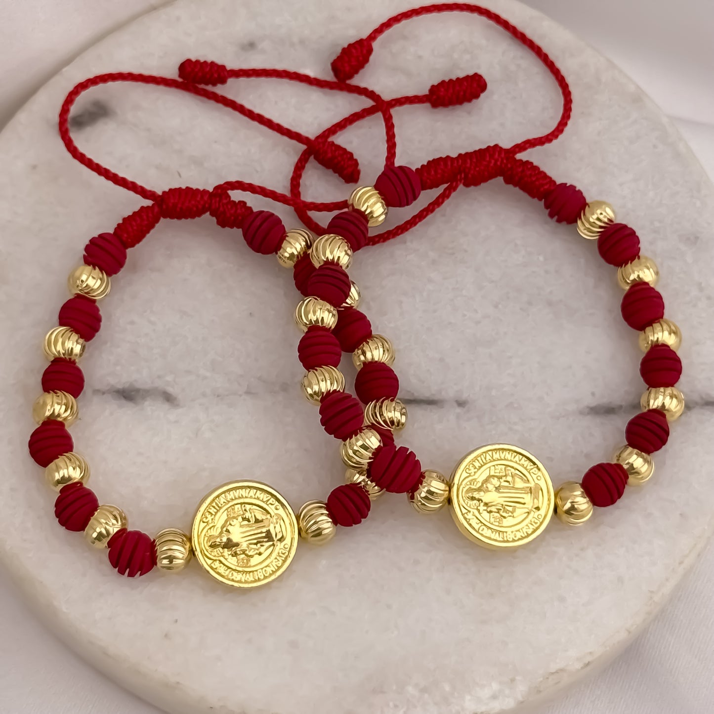 Promoción de 2 Hilos Rojos de San Benito Protección en Balin Italiano de 6mm & Neopreno en Oro laminado 18k con Garantia de por vida