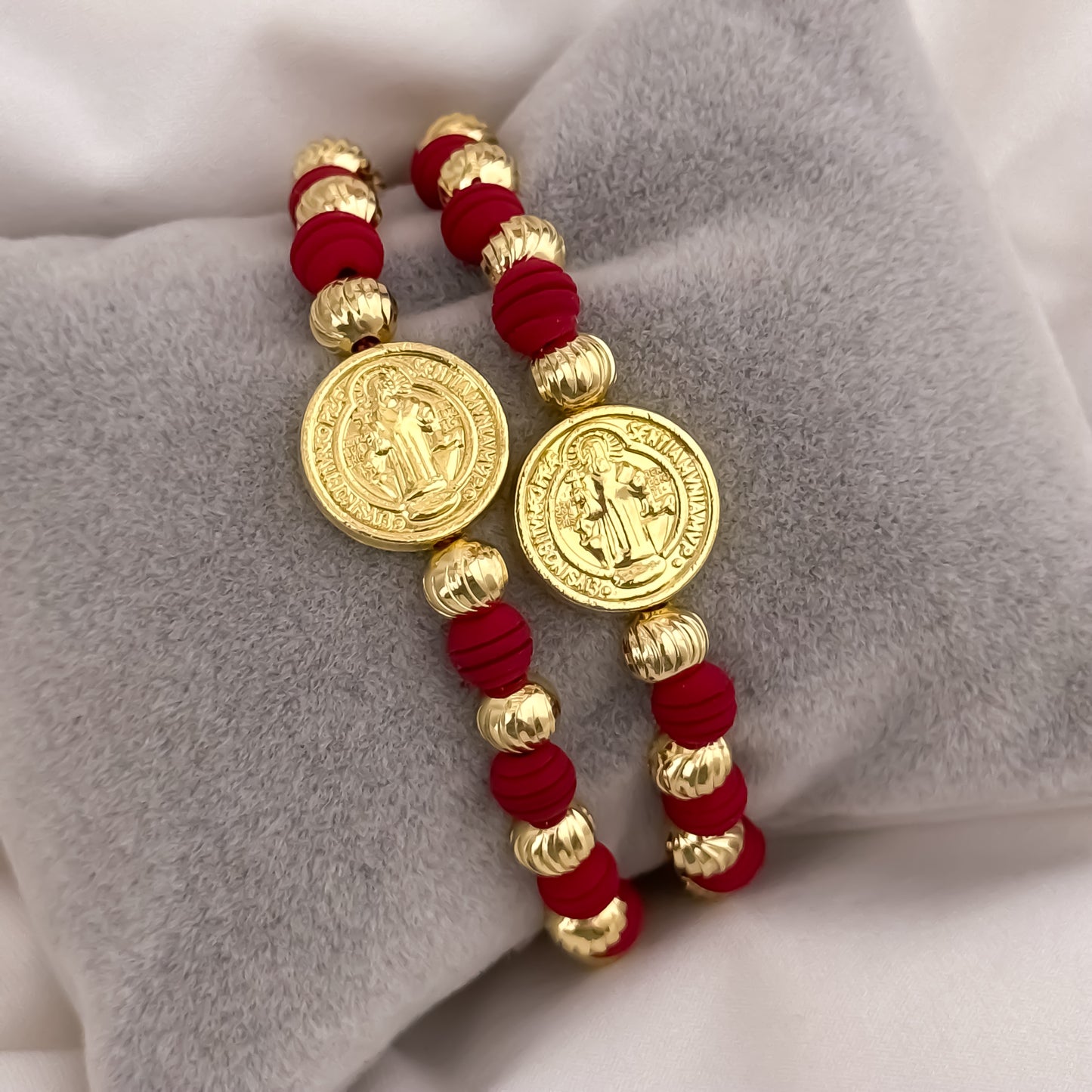 Promoción de 2 Hilos Rojos de San Benito Protección en Balin Italiano de 6mm & Neopreno en Oro laminado 18k con Garantia de por vida