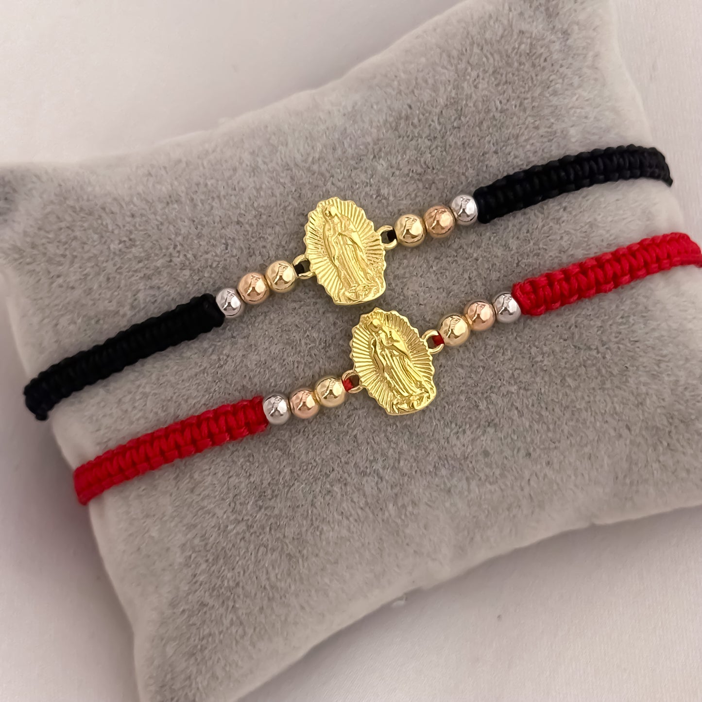 Promoción de Par de Pulseras para Pareja de Virgen de Guadalupe Talla en Balin Italiano 4mm en los 3 Oros en Oro Laminado 18k Garantia de por vida