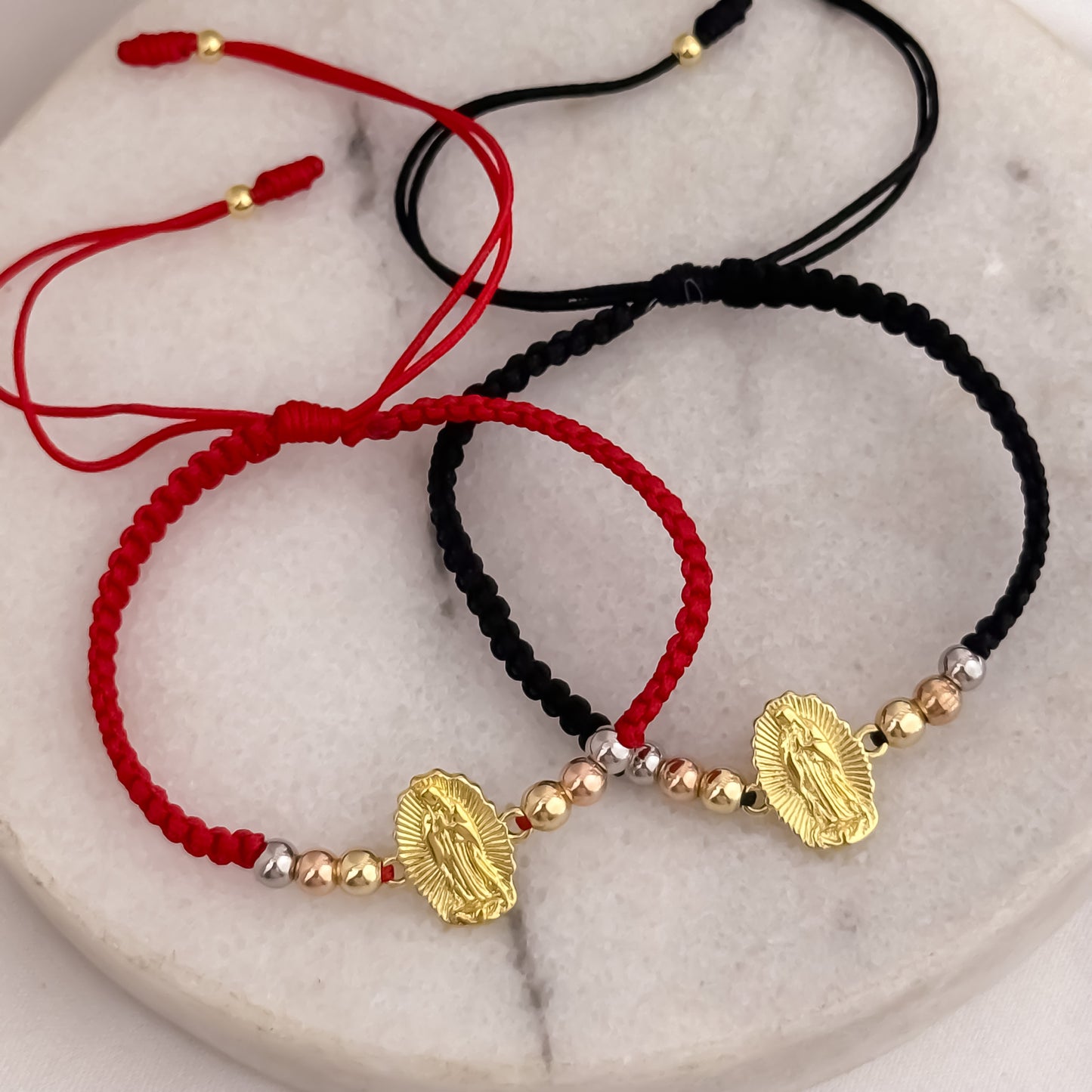 Promoción de Par de Pulseras para Pareja de Virgen de Guadalupe Talla en Balin Italiano 4mm en los 3 Oros en Oro Laminado 18k Garantia de por vida