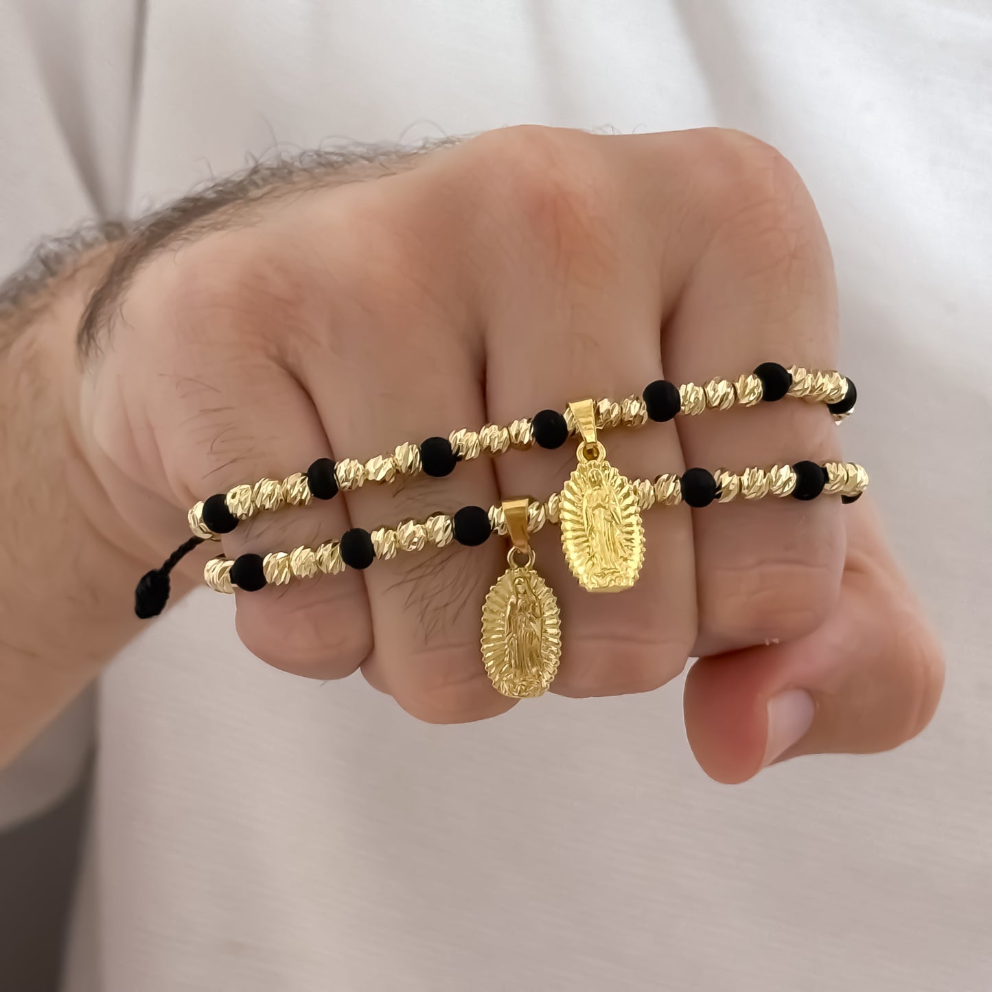 2 Pulseras para parejas con Dije de Virgen Guadalupe el Amuleto Protector de toda nuestras males Energias en Balin italiano de 6mm en oro Laminado 18k con Garantia de por vida