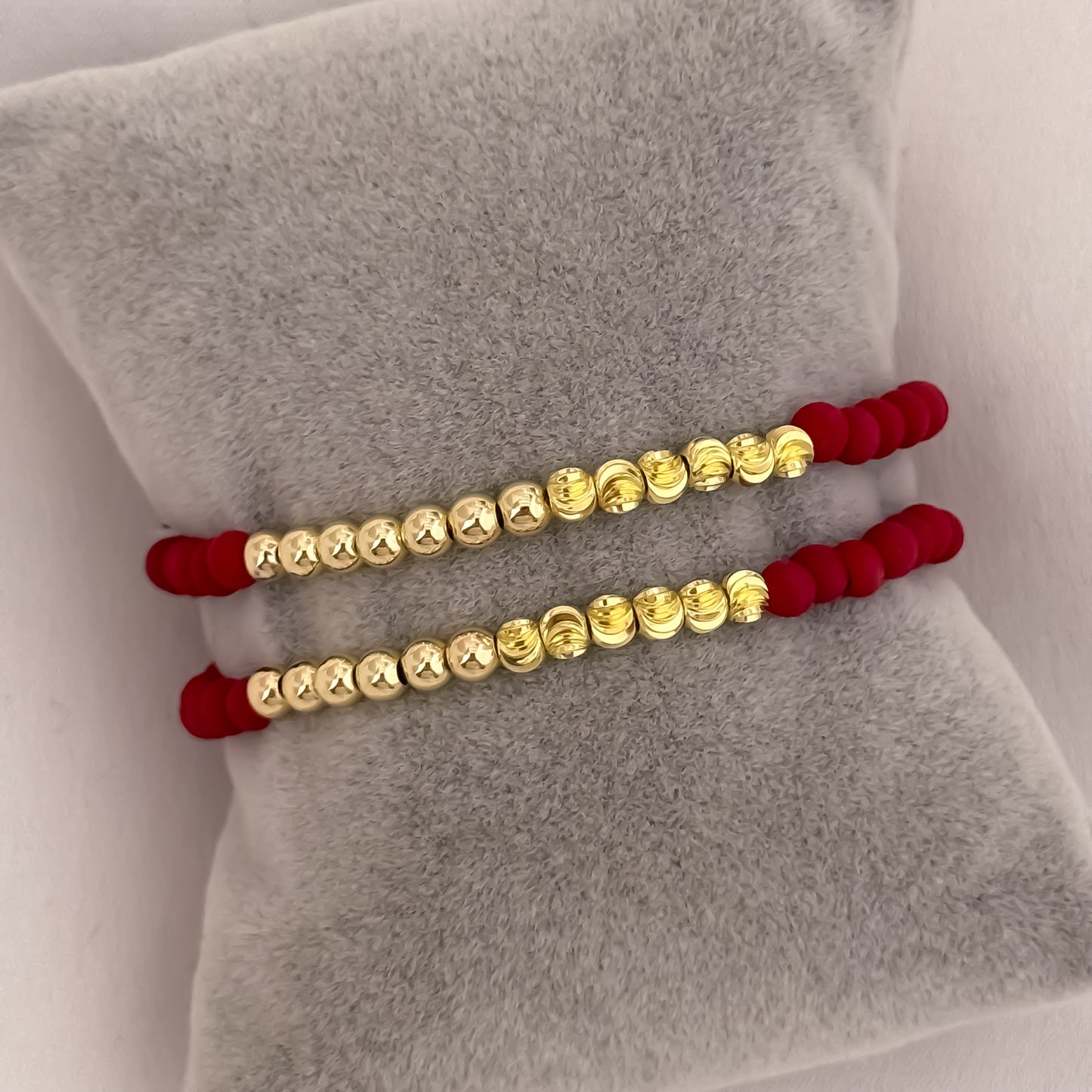 Pulseras Rojos de Amor para Parejas en Balin Liso de 4mm y Diamantado de 4mm en Oro Laminado 18k con Garantia de por vida