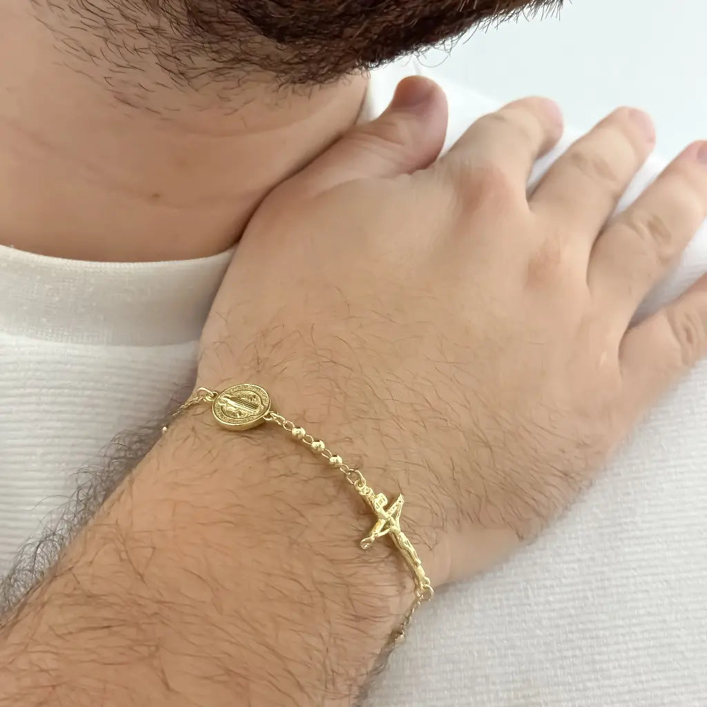 Pulsera Doble Protección San Benito + Cruz Cristo en Balin 6mm en Oro Laminado 18k con Garantia de por vida