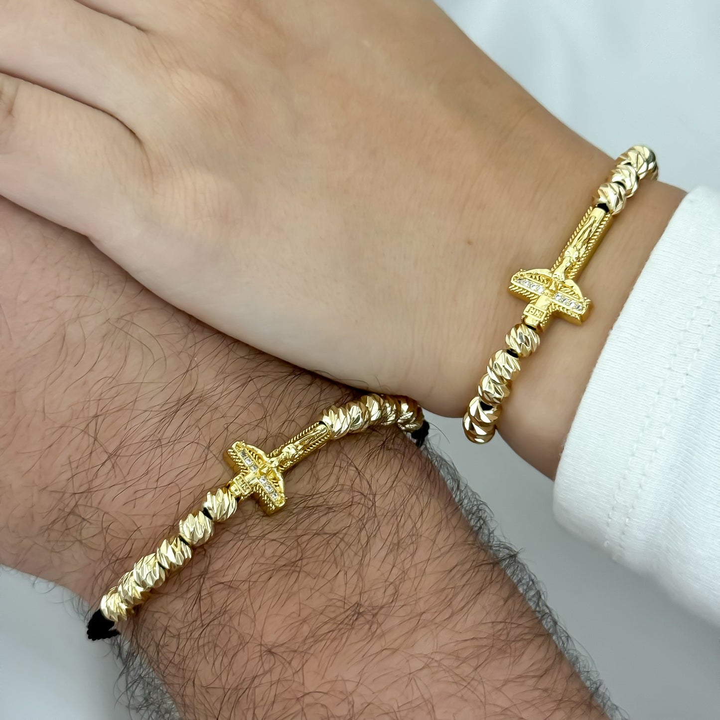 2 Pulseras Para Parejas  Balin 6mm italiano mas Dije Cruz protección en Oro de 10k  con Garantia