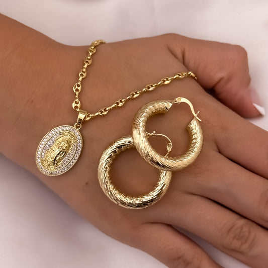 Cadena Tejido Gucci de Dama de 45cm de 3mm de Grosor + Virgen de Guadalupe con Micro circones + Candongas Tubular en Oro Laminado 18k con Garantia de por vida