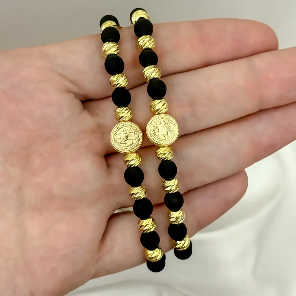 Promocion de 2 Pulseras para Parejas  San Benito proteccion en Baño de Oro de 18k