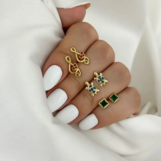 Brilla con Elegancia  Promoción Exclusiva de  este Juego de Aretes para Dama en Verde Esmeralda en Oro Laminado 18k con Garantia de por vida